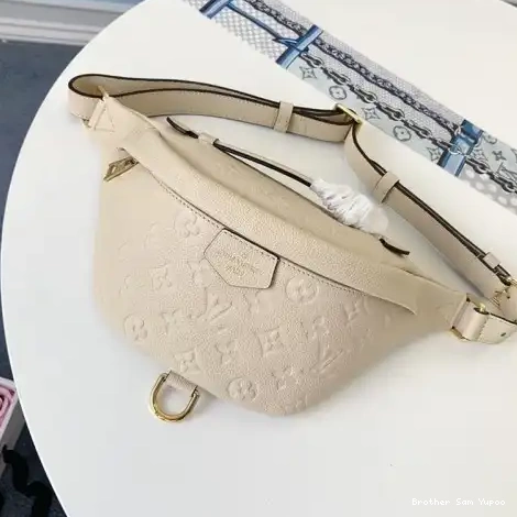 19B5790032 LV Bags 0610